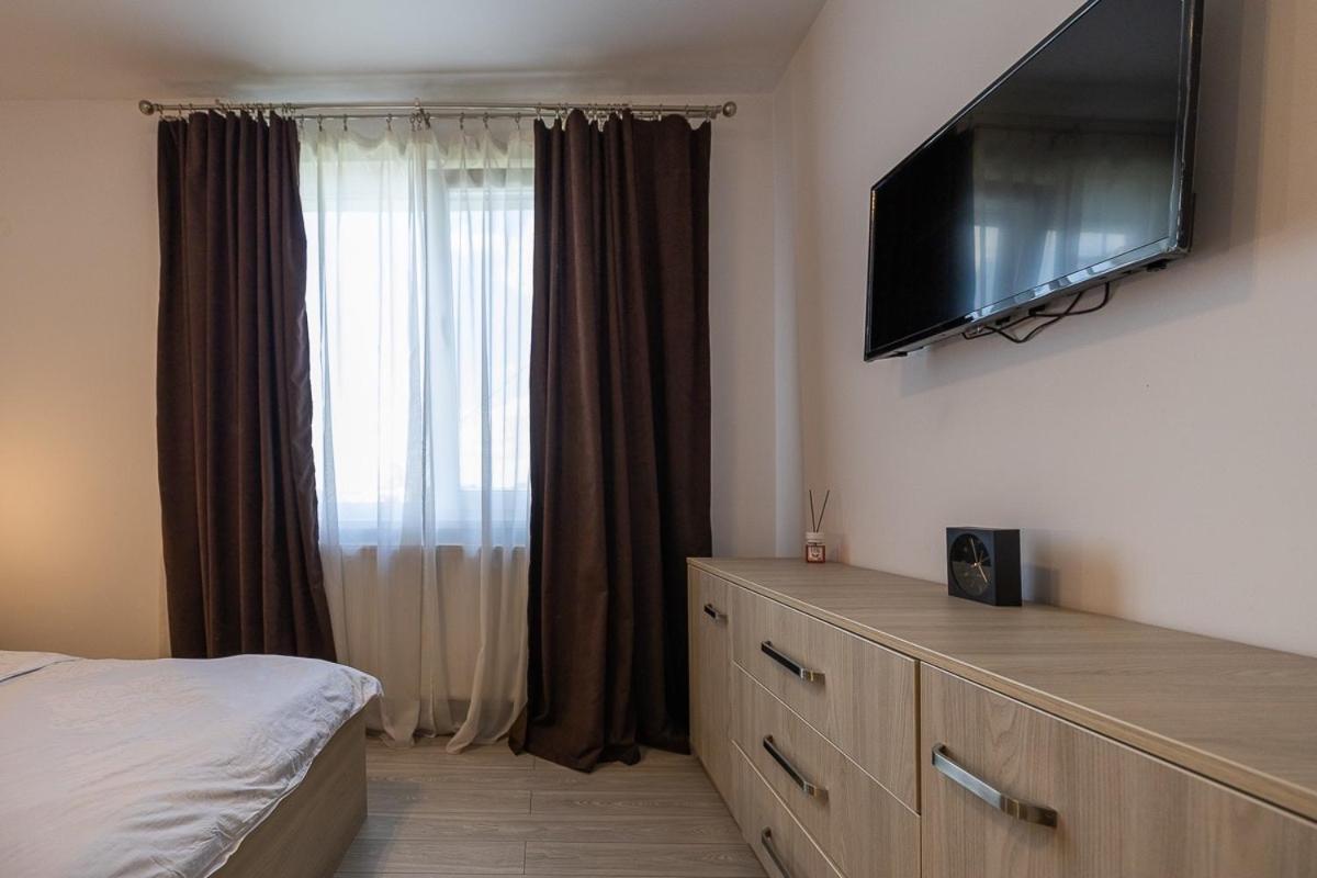 פיטסטי Apartament Expoparc מראה חיצוני תמונה